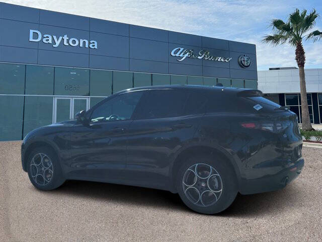 2025 Alfa Romeo Stelvio