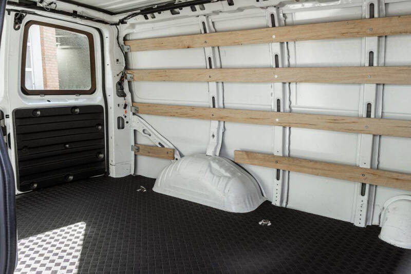 2024 Chevrolet Express 2500