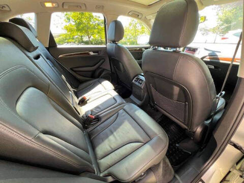 2012 Audi Q5 2.0T quattro Premium Plus