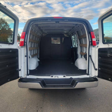 2024 Chevrolet Express 2500