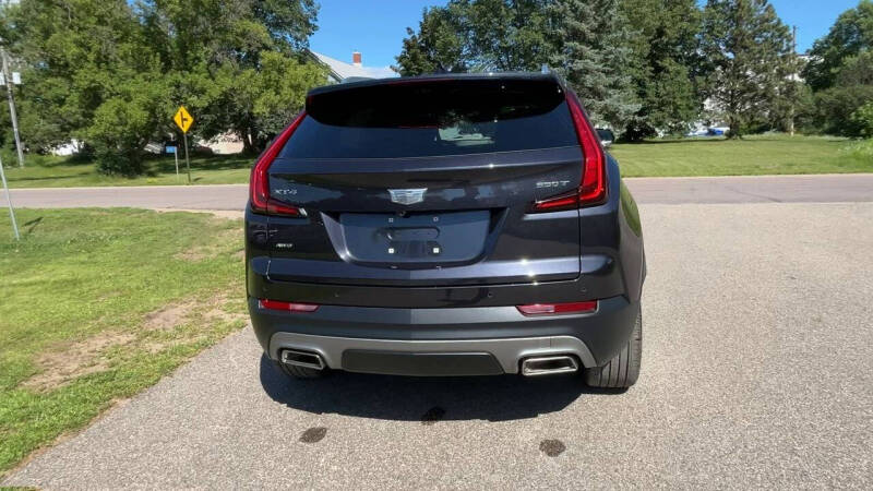 2022 Cadillac XT4 Premium Luxury