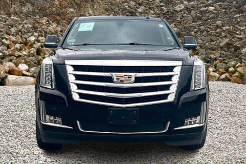 2017 Cadillac Escalade Standard