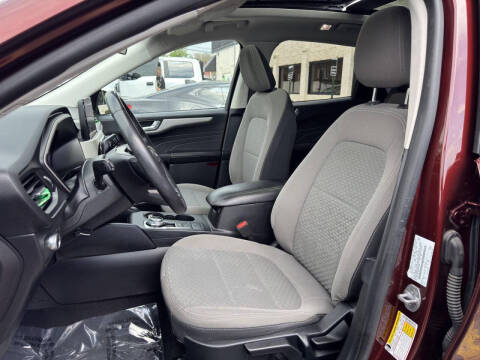 2021 Ford Escape SE