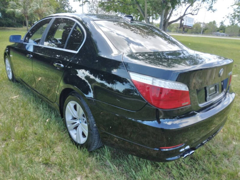 2009 BMW 5 Series 528i