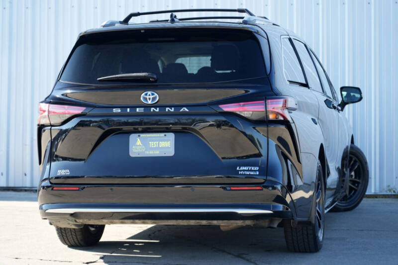 2022 Toyota Sienna Limited 7-Passenger