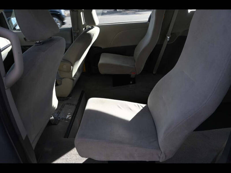 2011 Toyota Sienna Base 7-Passenger