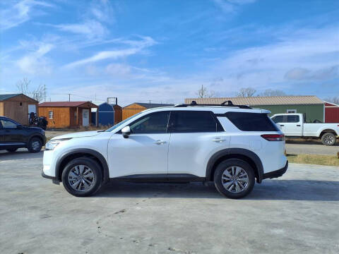 2025 Nissan Pathfinder SV