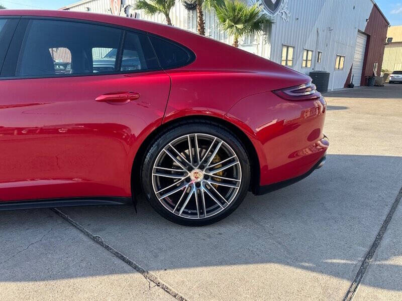 2017 Porsche Panamera 4S