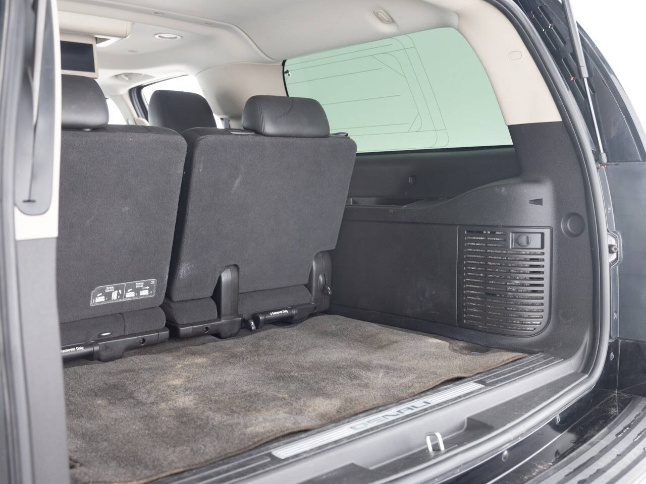 Used Car 2011 Gmc Yukon Xl  Denali Awd Xl 4dr Suv For Sale Under $15,000 In Coal City, Illinois