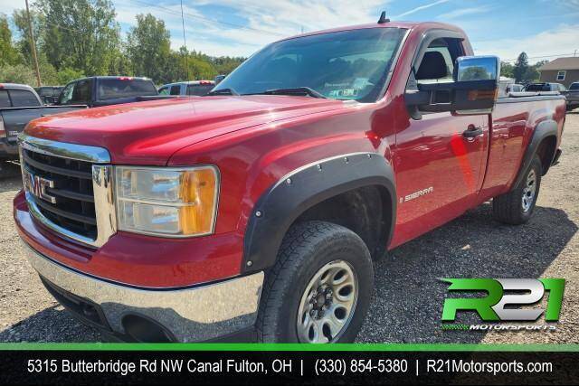 2007 GMC Sierra 1500 for sale at Route 21 Auto Sales in Canal Fulton OH
