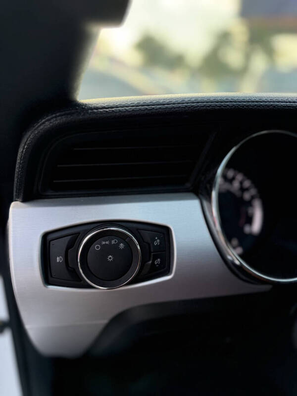 2016 Ford Mustang EcoBoost Premium