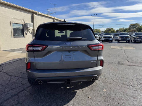 2023 Ford Escape ST-Line Elite