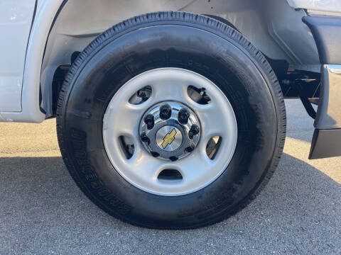 2025 Chevrolet Express 2500