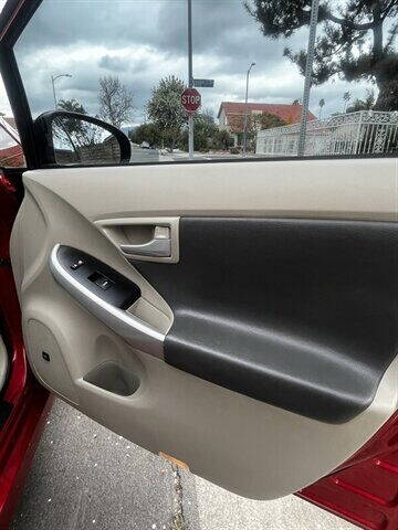 2011 Toyota Prius Five