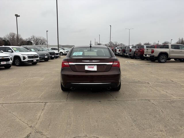 2013 Chrysler 200 Limited