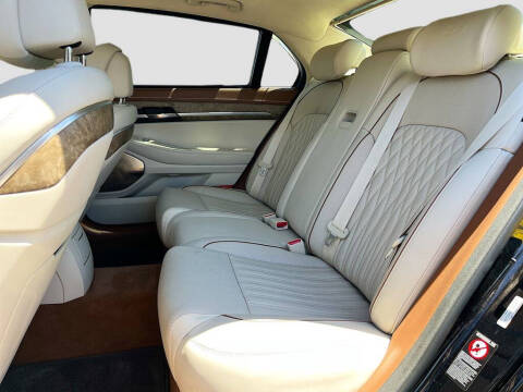 2020 Genesis G90