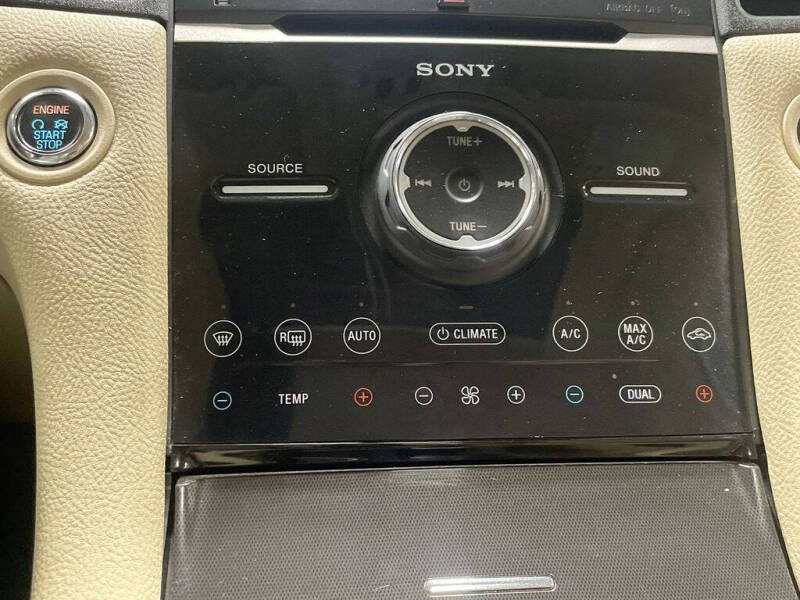 2017 Ford Taurus Limited