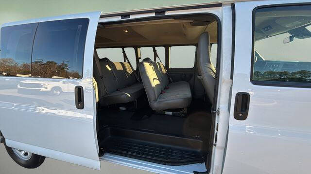 2024 Chevrolet Express LT 3500