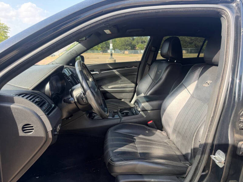 2019 Chrysler 300 S