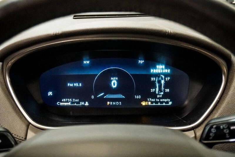 2019 Lincoln Nautilus Select