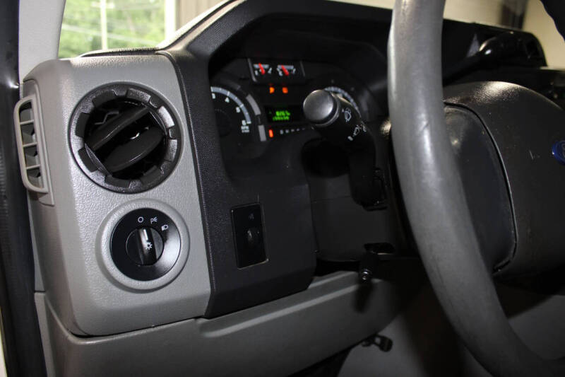2009 Ford E-Series E-150