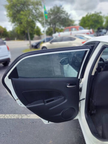 2011 Mazda MAZDA2 Touring