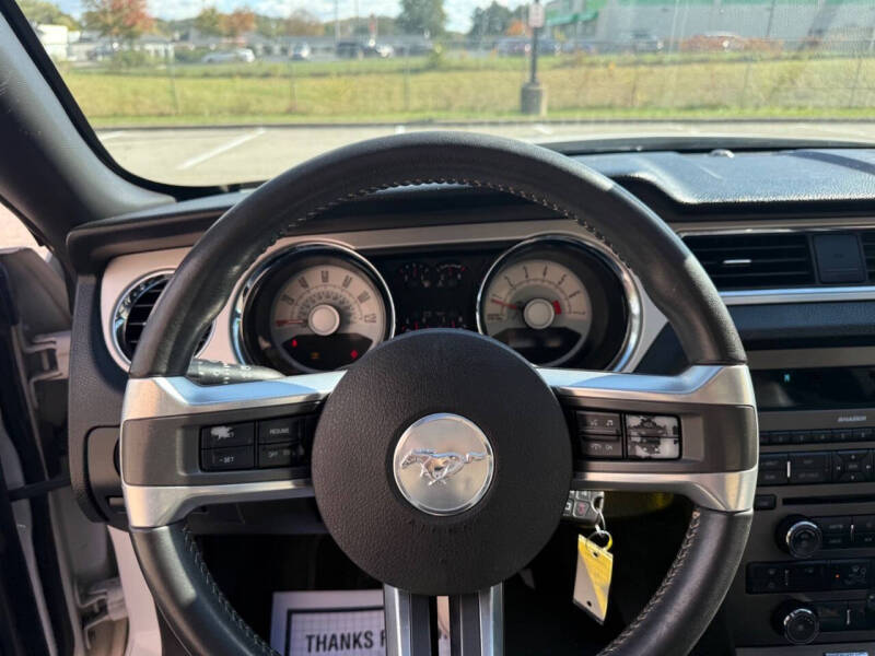 2010 Ford Mustang V6 Premium