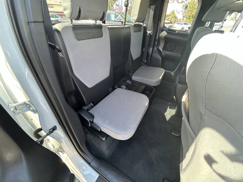 2019 Toyota Tacoma SR