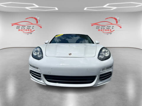 2015 Porsche Panamera