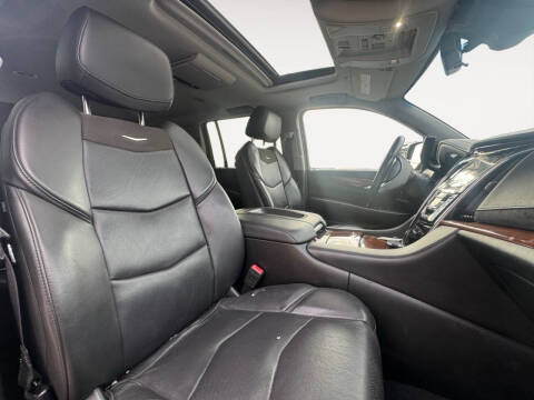 2018 Cadillac Escalade ESV Luxury