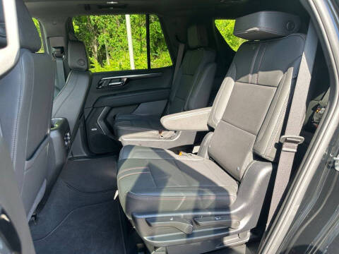 2025 Chevrolet Tahoe RST