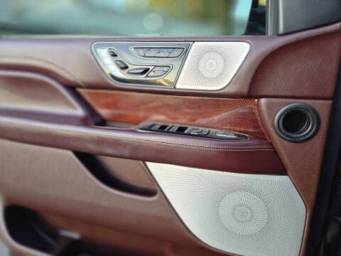 2018 Lincoln Navigator Black Label