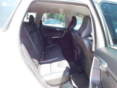 2016 Volvo XC60 T5 Drive-E