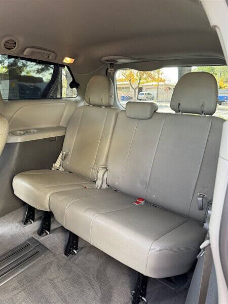 2015 Toyota Sienna XLE 8-Passenger