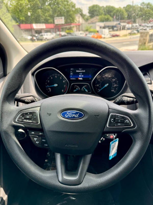 2017 Ford Focus SE