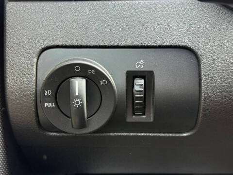 2008 Ford Mustang V6 Deluxe