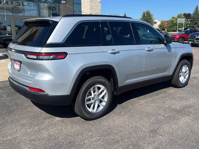 2025 Jeep Grand Cherokee Laredo X