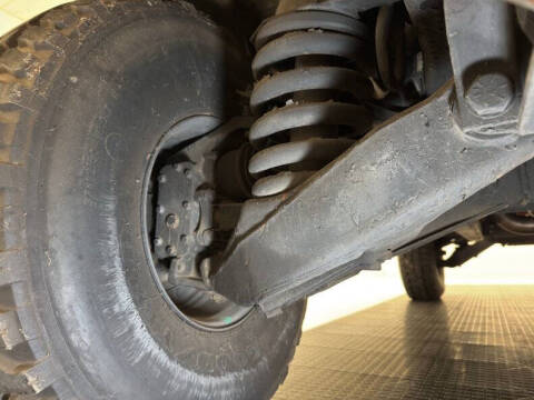 2005 AM General Hummer