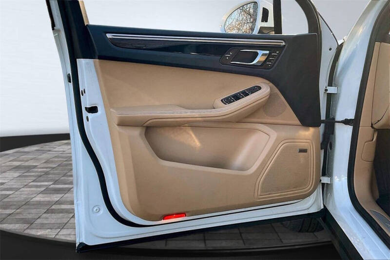 2017 Porsche Macan S