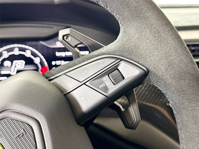 2024 Lamborghini Urus Performante