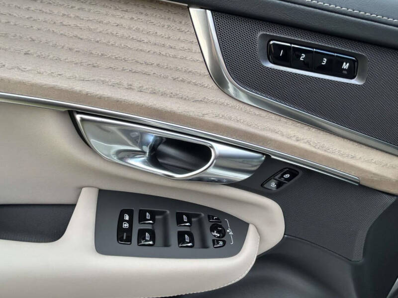 2026 Volvo XC90 B5 Core