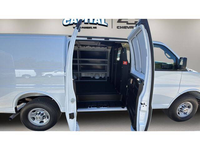 2025 Chevrolet Express 2500