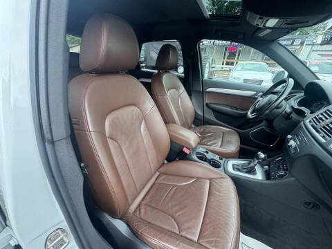 2016 Audi Q3 2.0T quattro Prestige