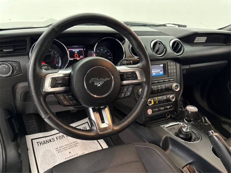 2017 Ford Mustang V6