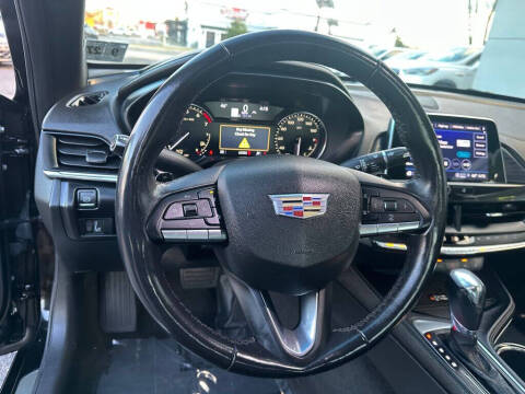 2023 Cadillac CT4 Luxury