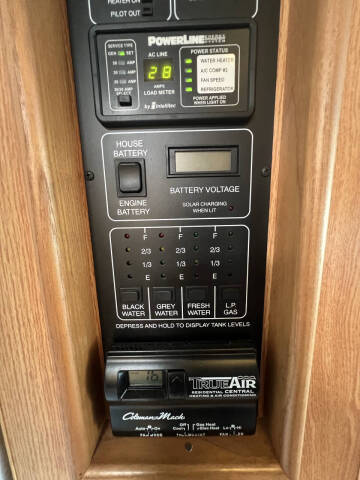 2001 Winnebago Journey 36L