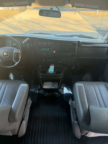 2023 Chevrolet Express 2500