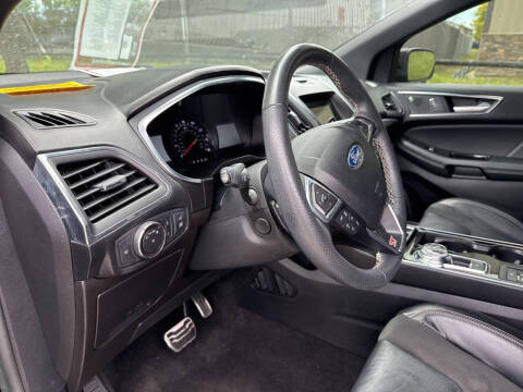 2020 Ford Edge ST