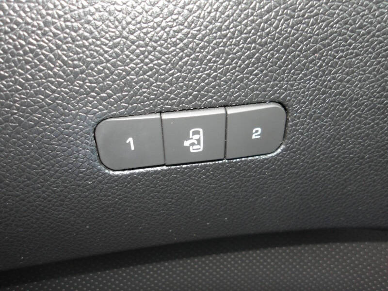 2011 GMC Acadia Denali