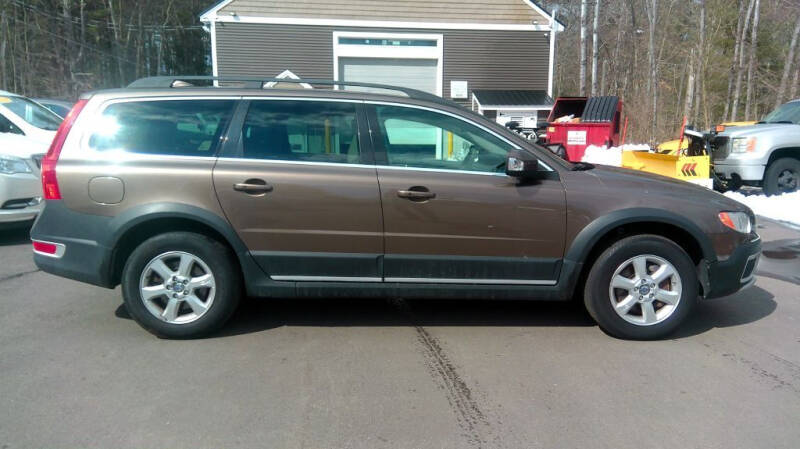 2013 Volvo XC70 for sale at Mark's Discount Truck & Auto in Londonderry NH